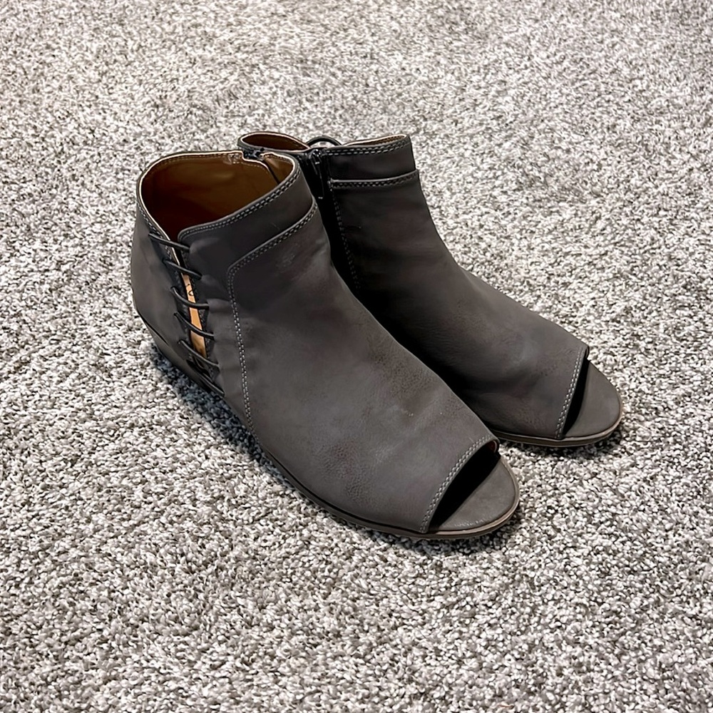 Lucky Brand Binna Peep Toe Leather Bootie Brown Size 5